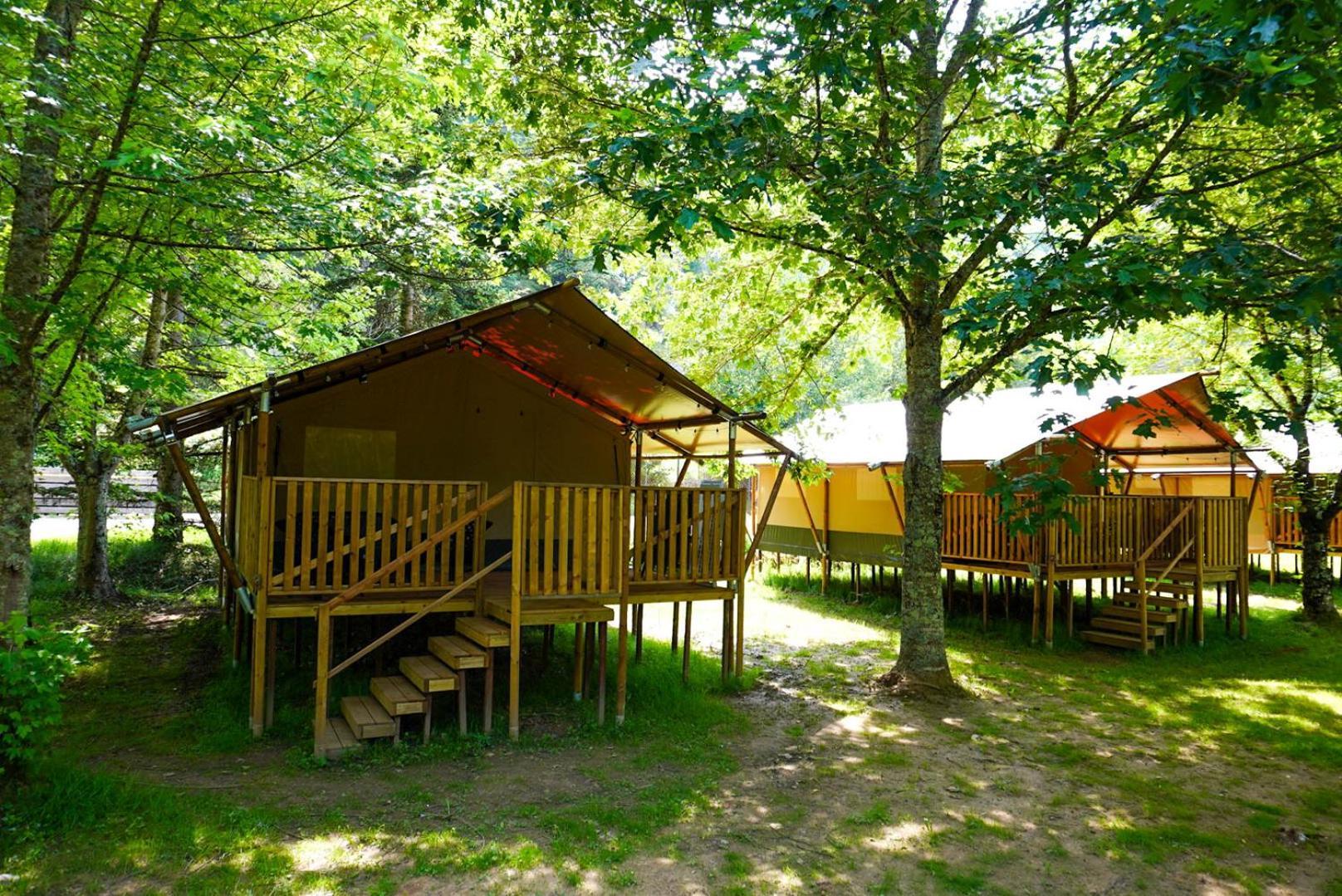 Camping Pittoresque Saint-Parthem 客房 照片