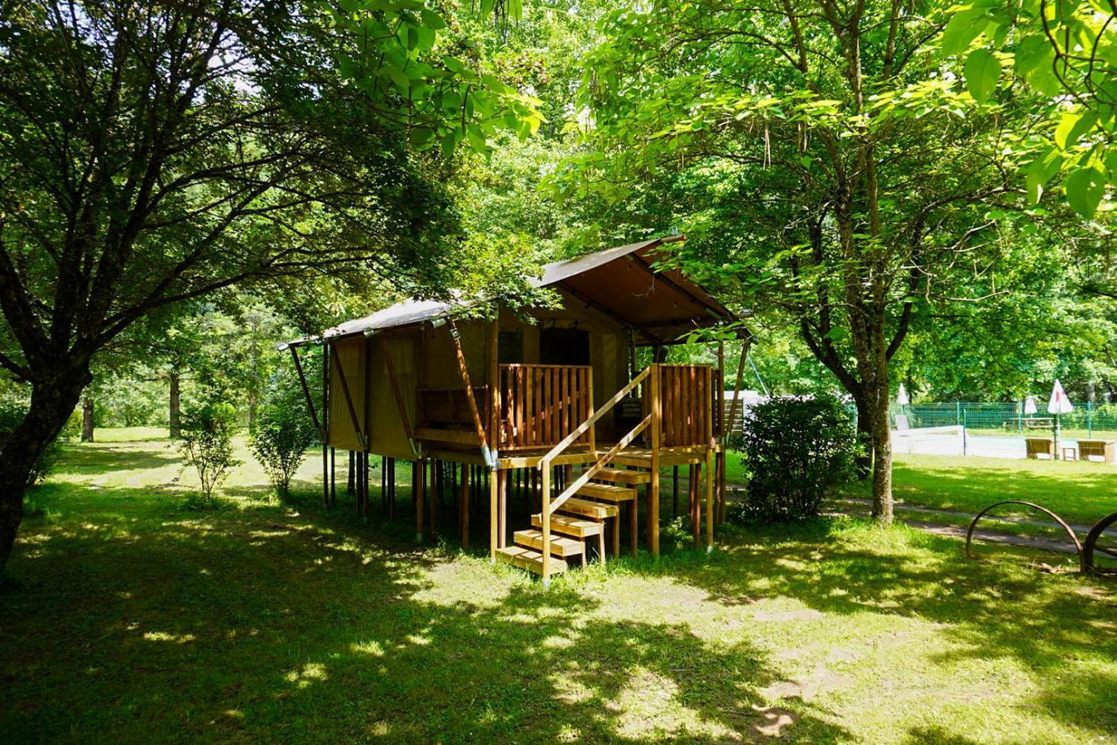 Camping Pittoresque Saint-Parthem 客房 照片