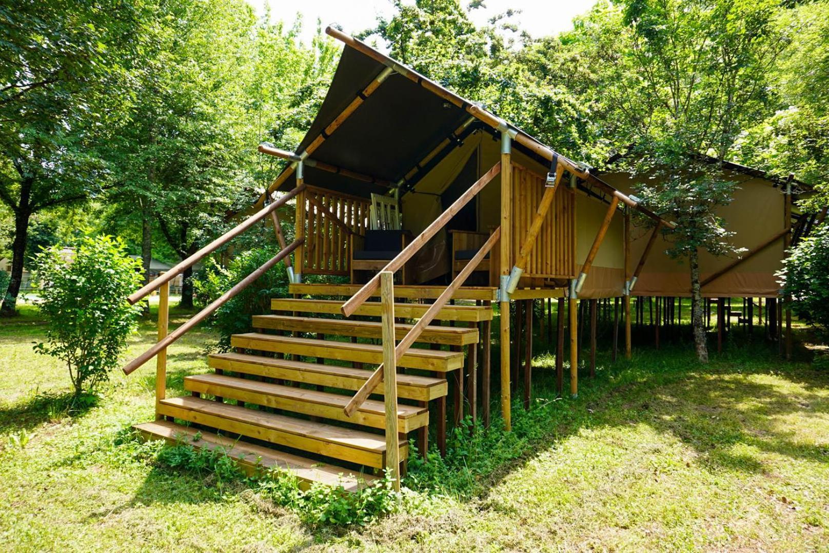 Camping Pittoresque Saint-Parthem 客房 照片