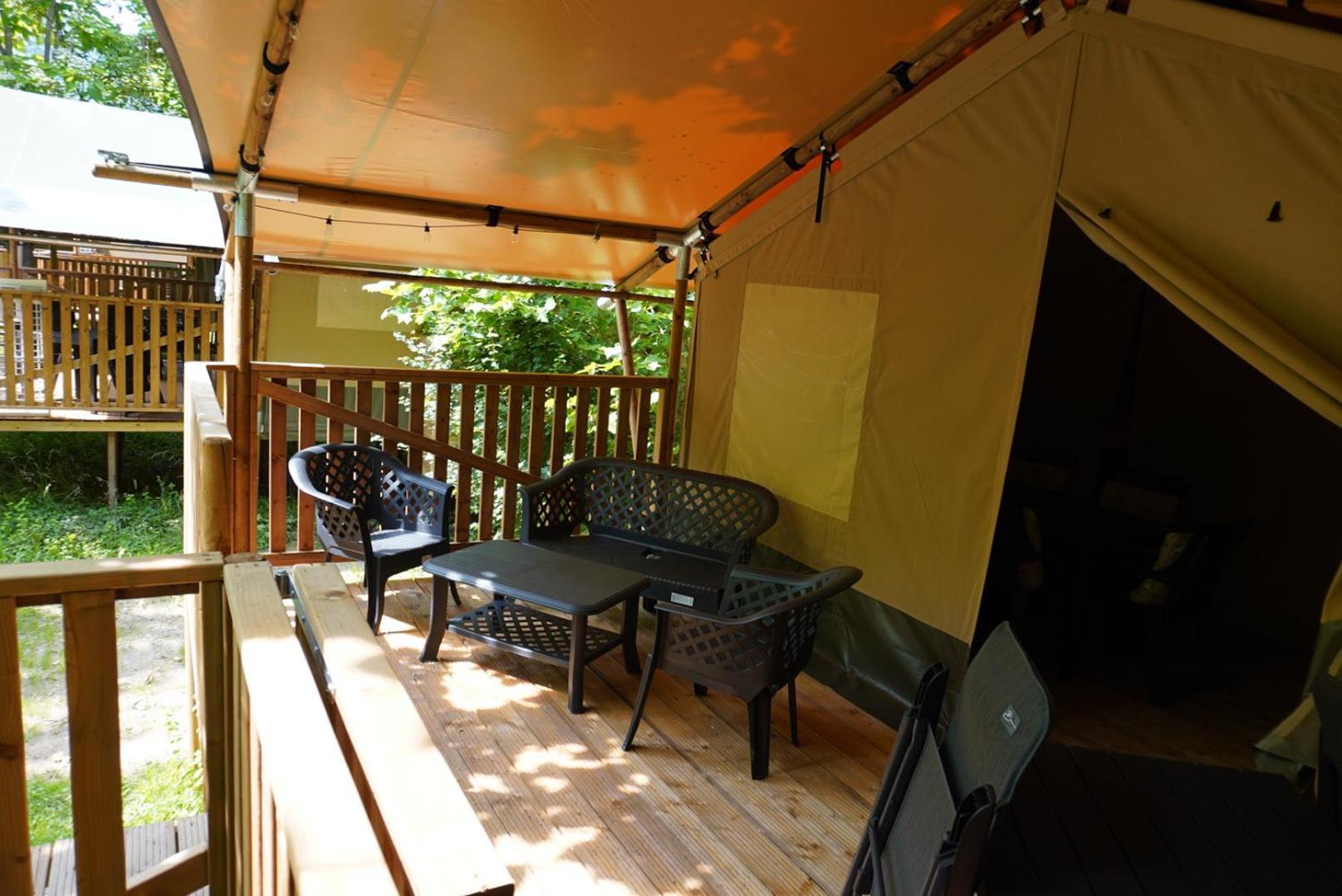 Camping Pittoresque Saint-Parthem 客房 照片
