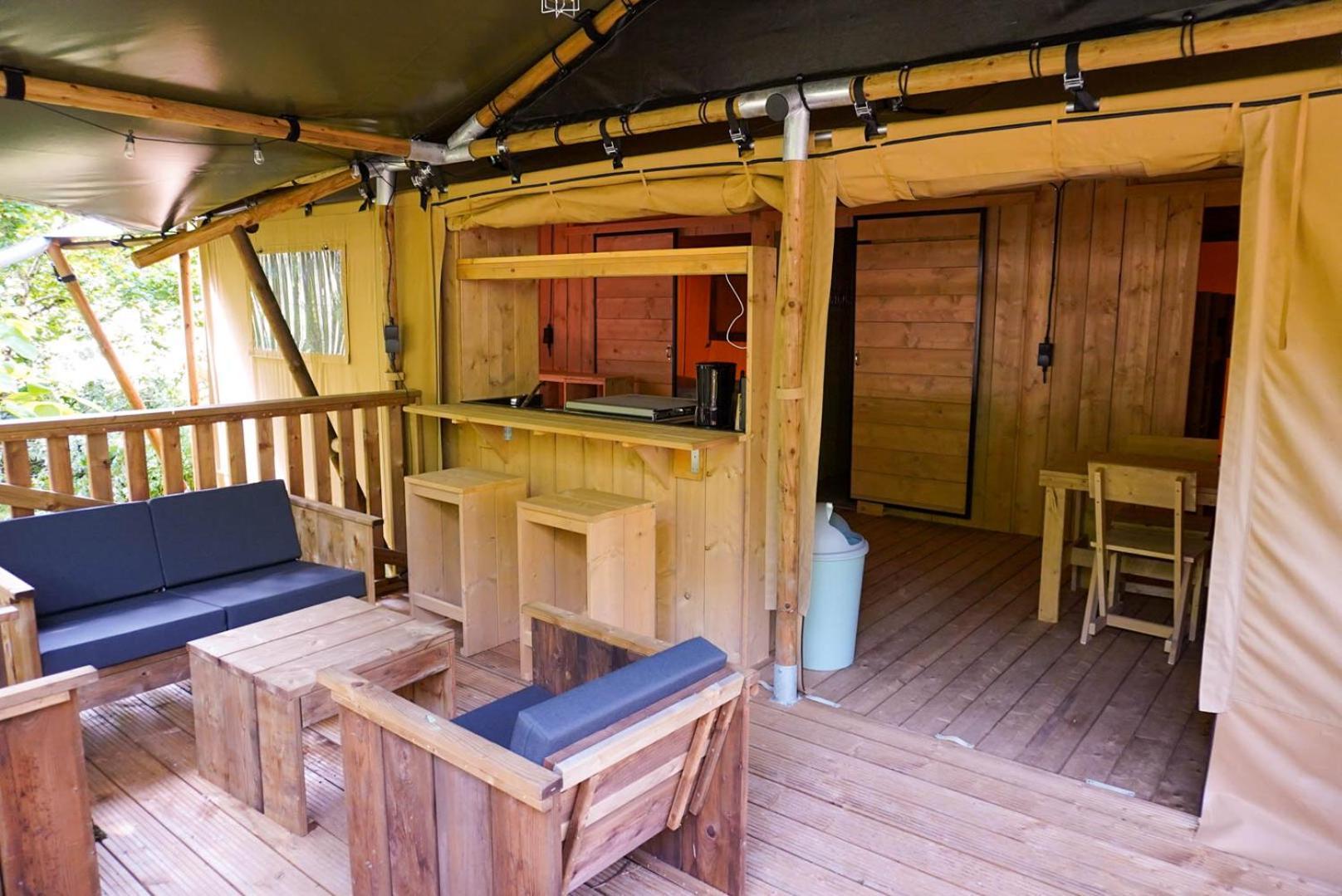 Camping Pittoresque Saint-Parthem 客房 照片