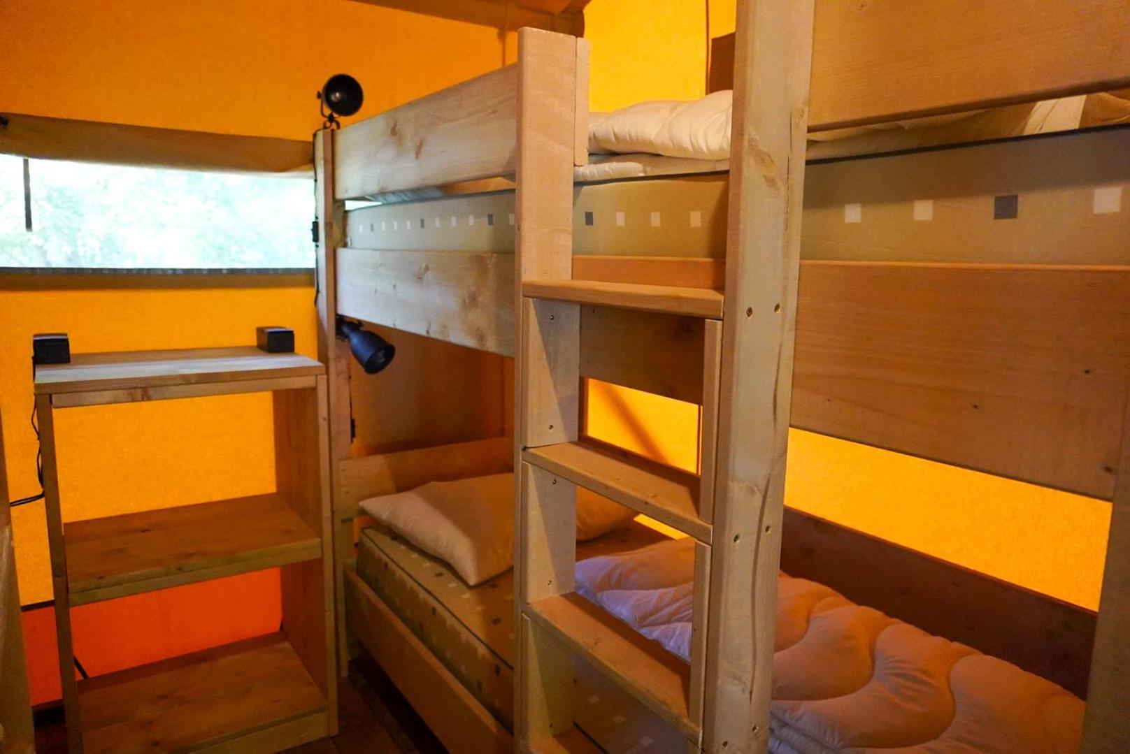 Camping Pittoresque Saint-Parthem 客房 照片
