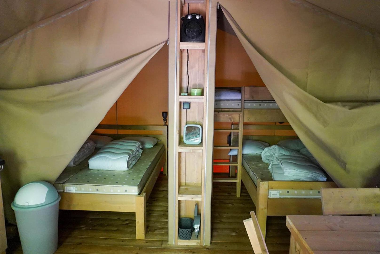 Camping Pittoresque Saint-Parthem 客房 照片