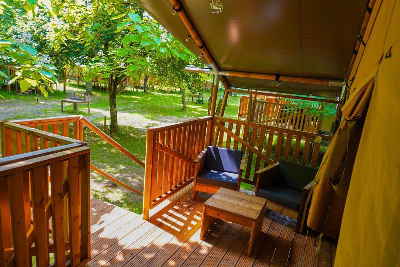 Camping Pittoresque Saint-Parthem 客房 照片