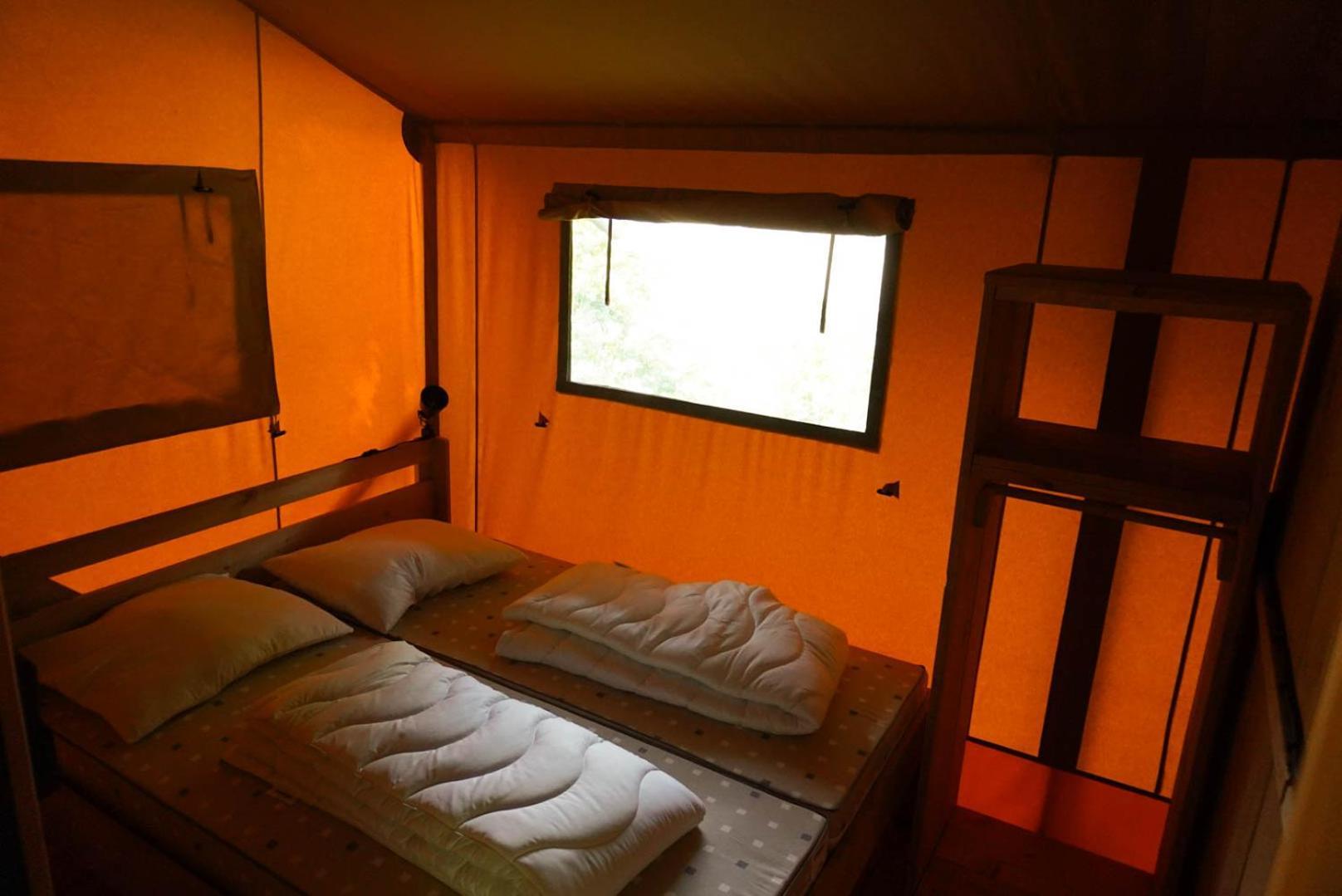 Camping Pittoresque Saint-Parthem 客房 照片