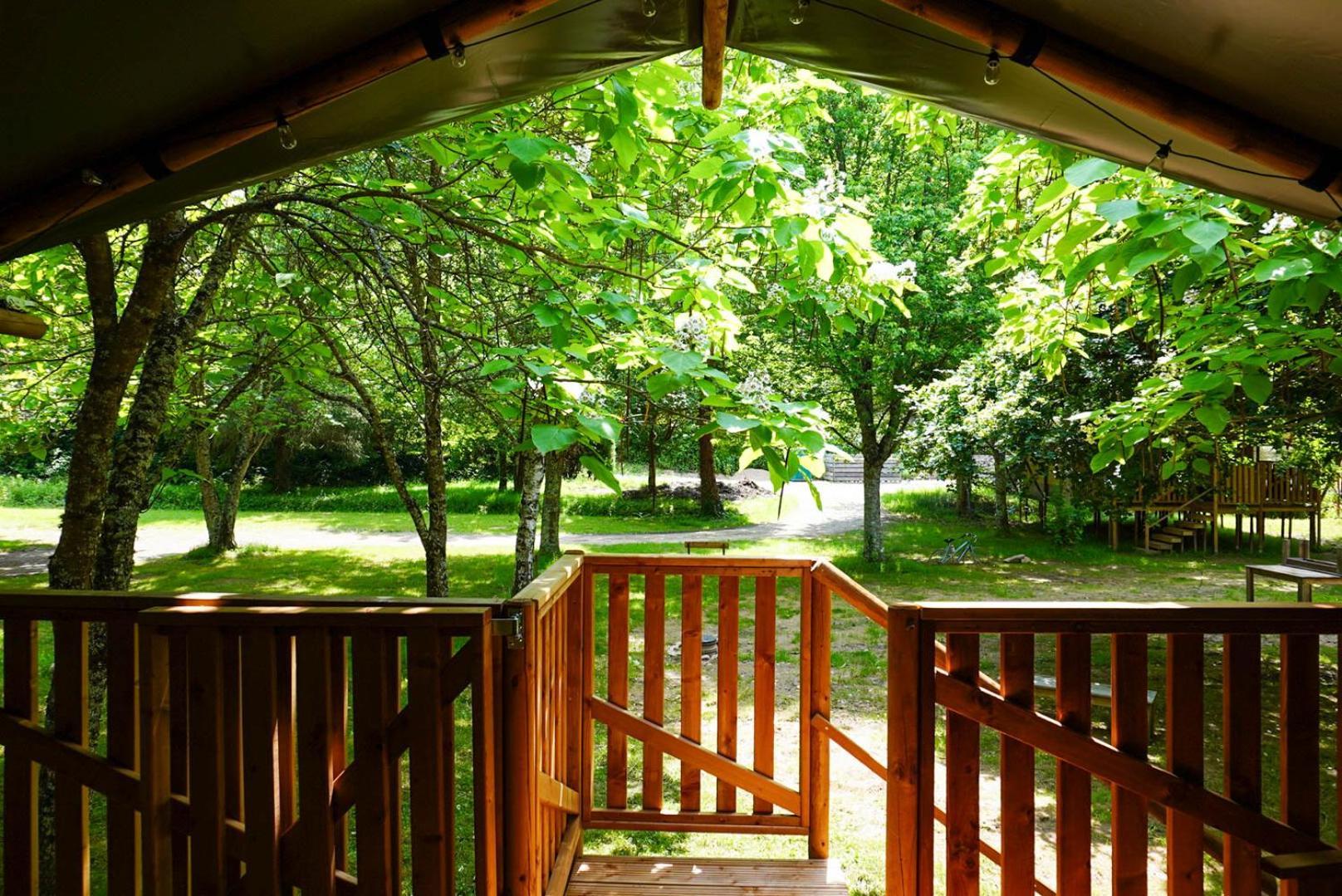Camping Pittoresque Saint-Parthem 客房 照片