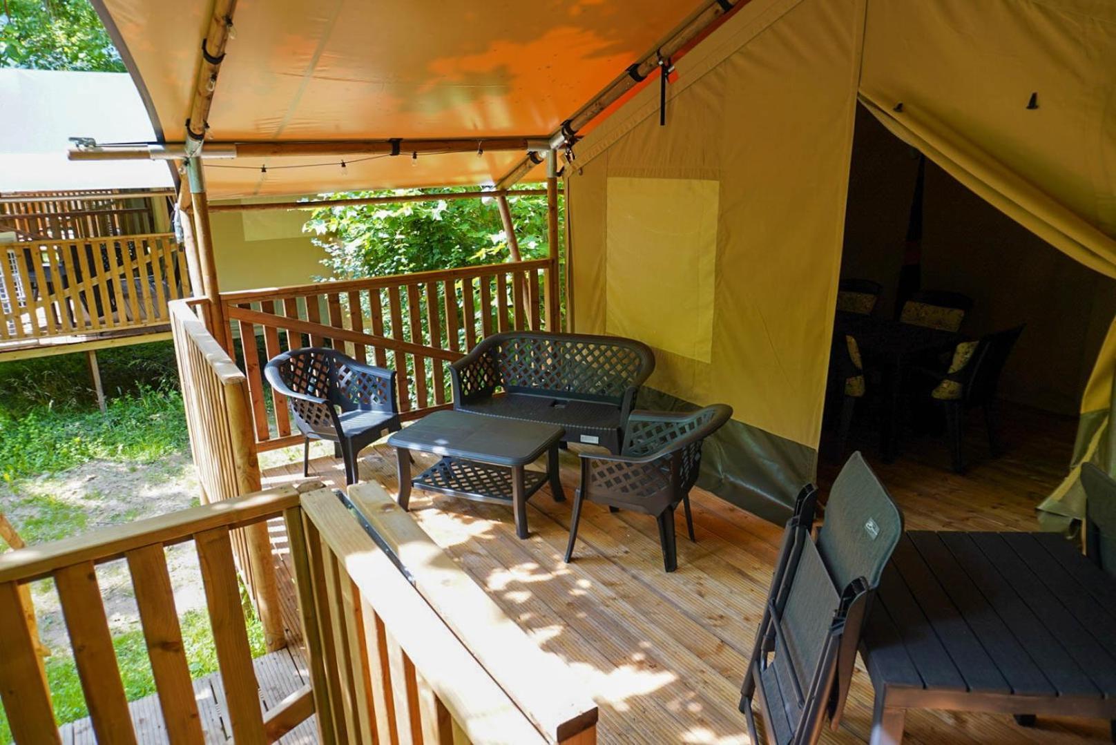 Camping Pittoresque Saint-Parthem 客房 照片