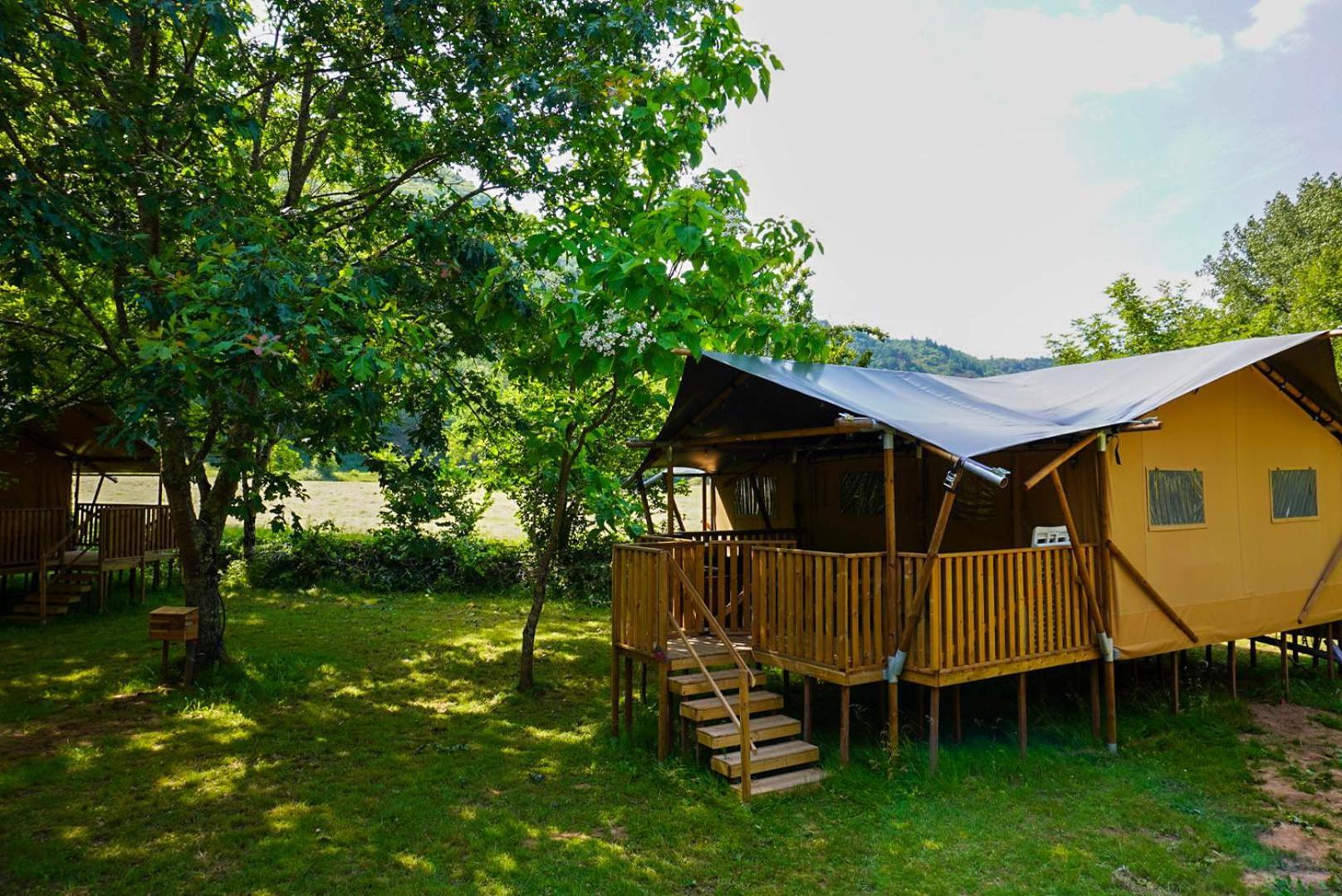 Camping Pittoresque Saint-Parthem 客房 照片