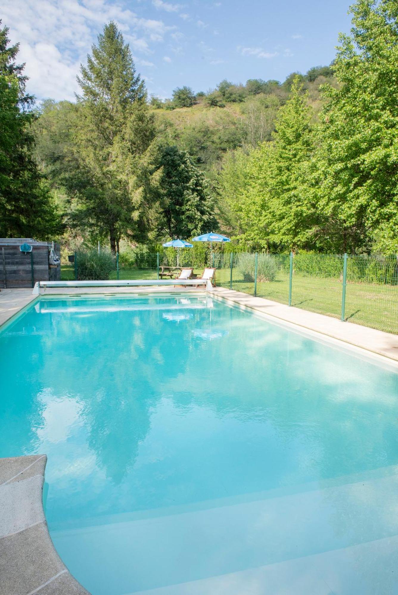 Camping Pittoresque Saint-Parthem 外观 照片