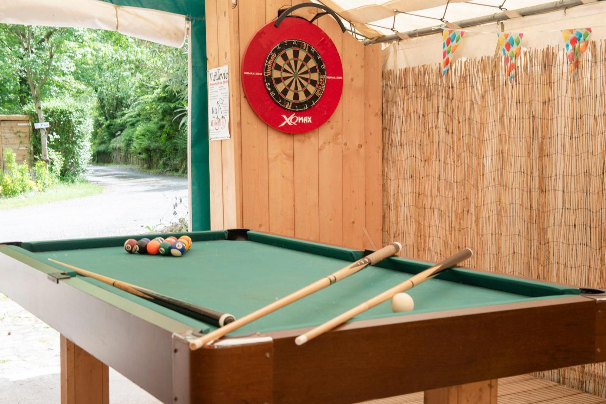 Camping Pittoresque Saint-Parthem 外观 照片