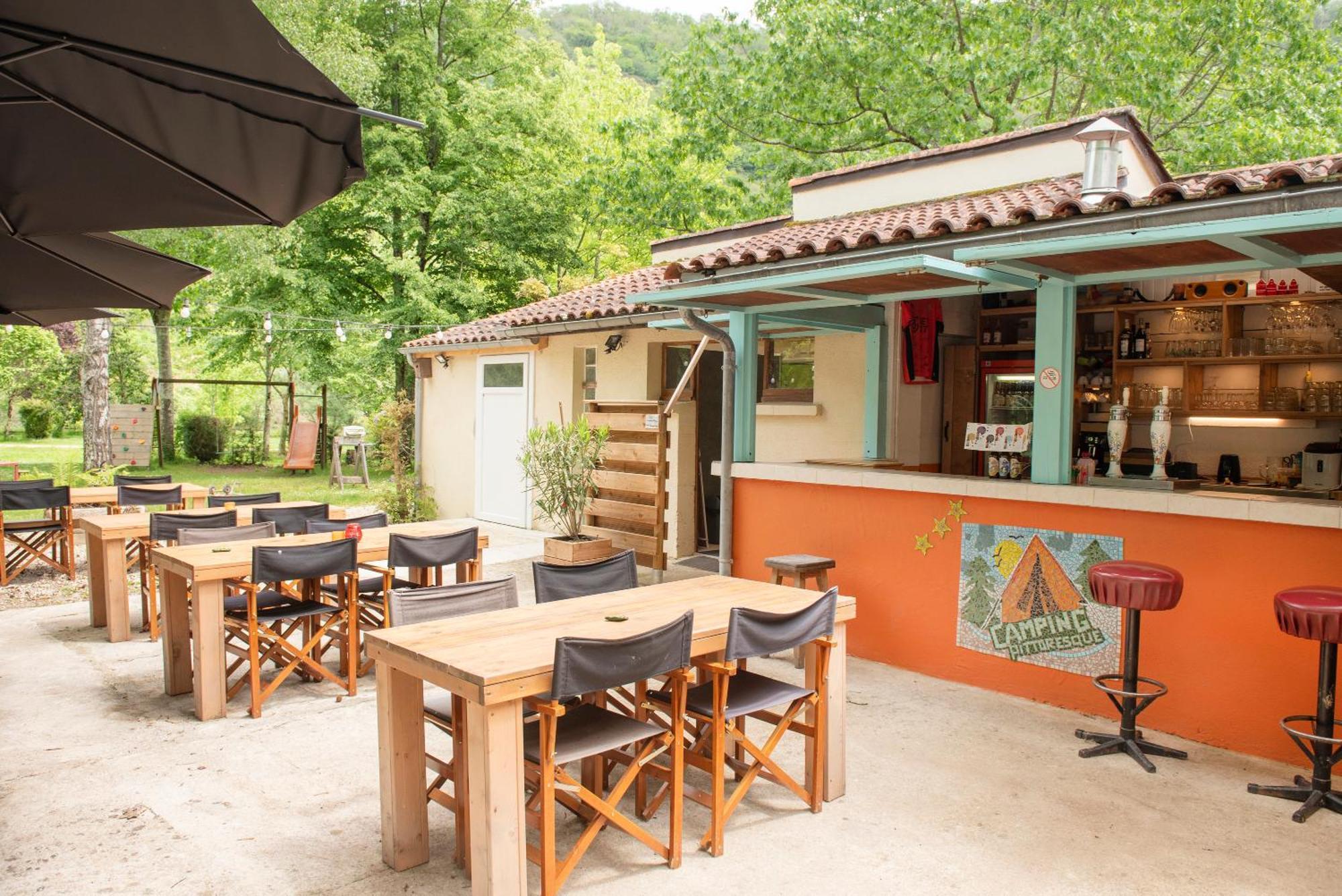 Camping Pittoresque Saint-Parthem 外观 照片