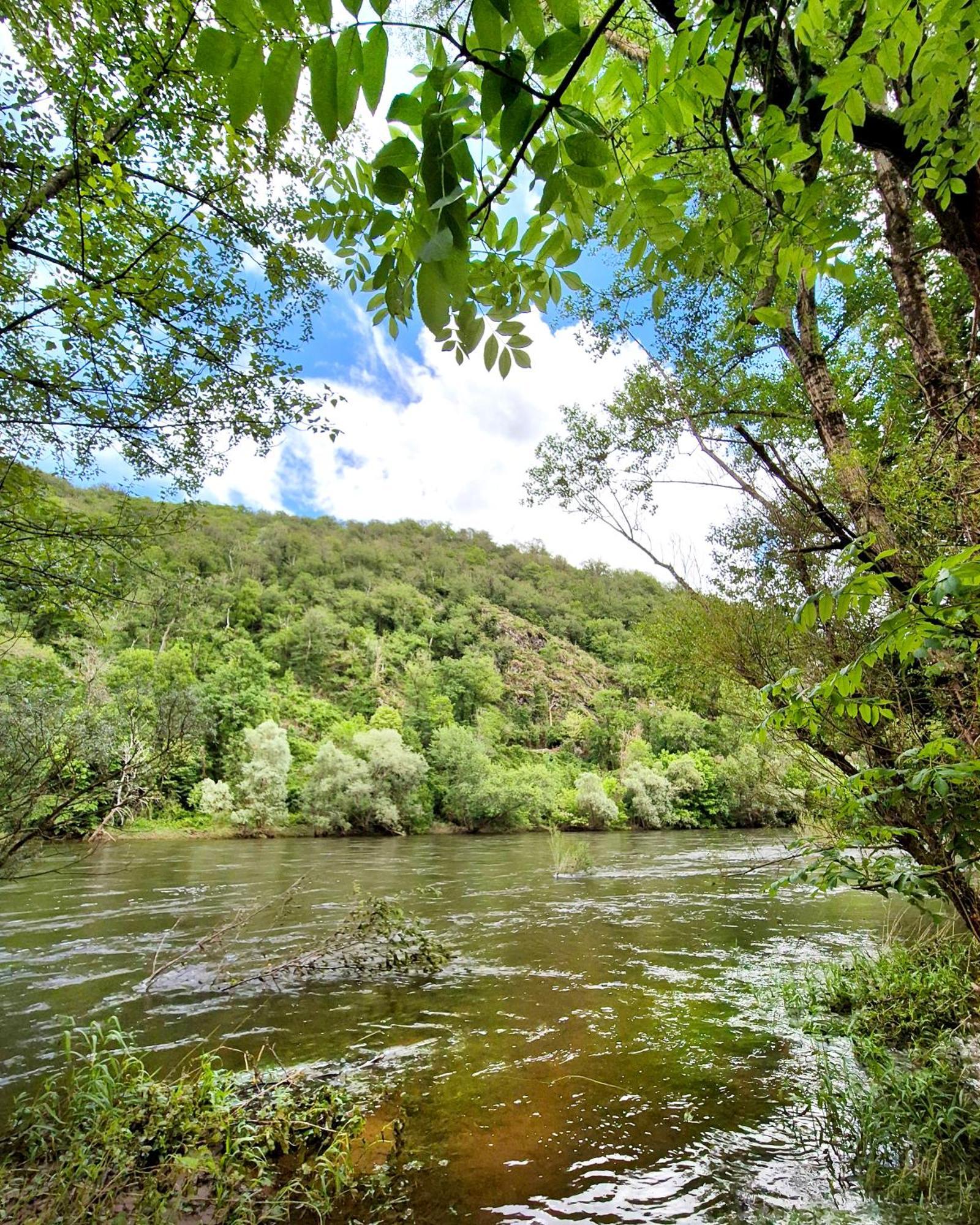 Camping Pittoresque Saint-Parthem 外观 照片