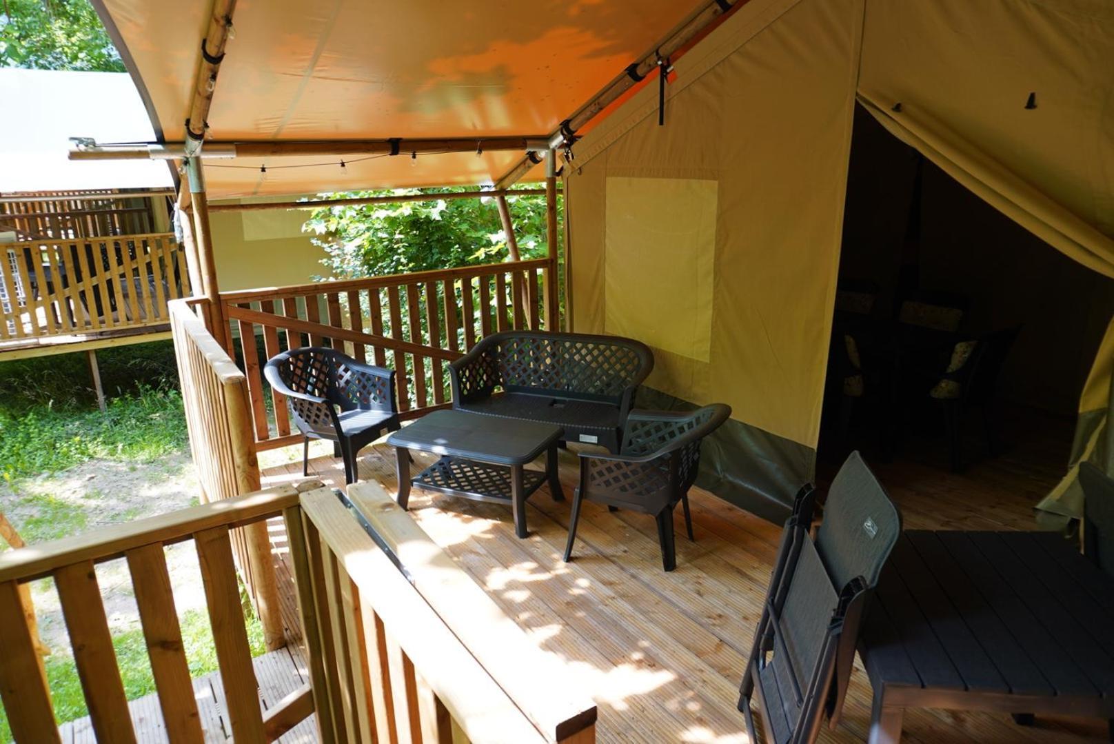 Camping Pittoresque Saint-Parthem 客房 照片