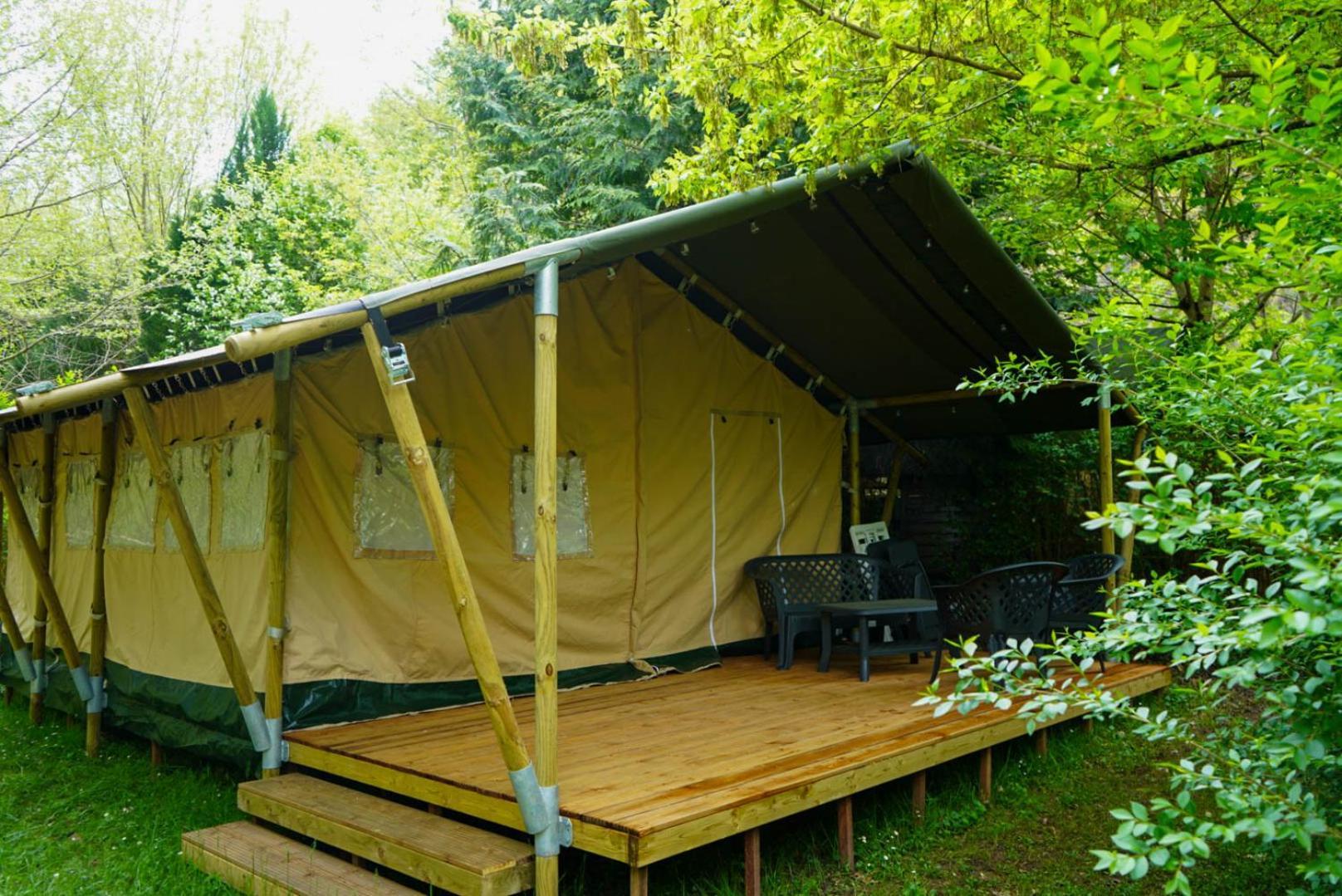 Camping Pittoresque Saint-Parthem 外观 照片